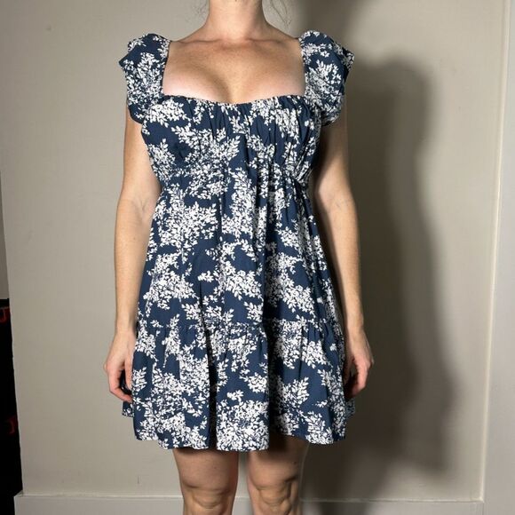 Abercrombie Ruched Flutter Sleeve Mini Dress Size Small - Picture 2 of 7